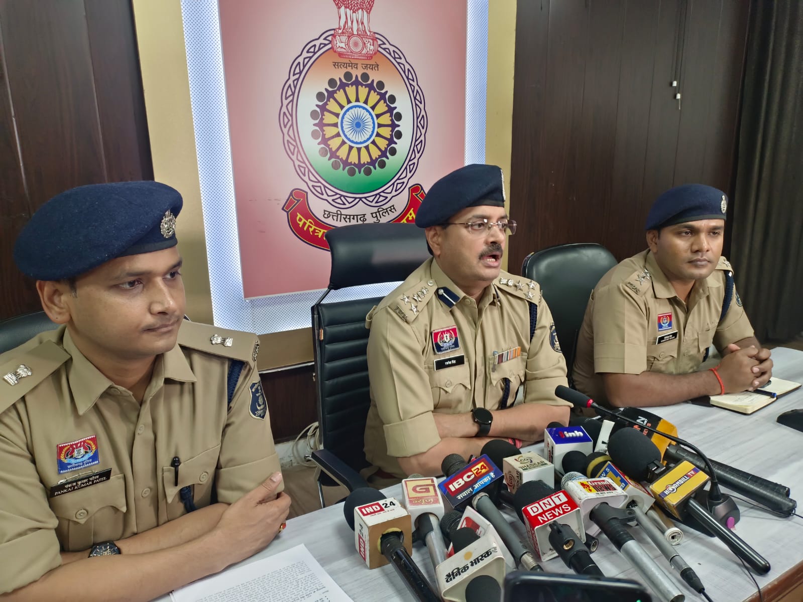 ऑनलाइन सट्टा गिरोह का भंडाफोड़: 2 करोड़ से अधिक के लेनदेन का खुलासा, 7 आरोपी गिरफ्तार