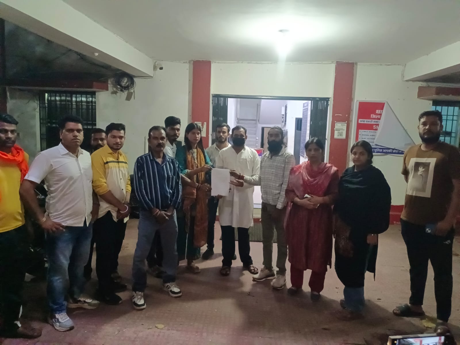 गौ मांस तस्करी के संदेह में तालापारा की दो महिलाएं हिरासत में