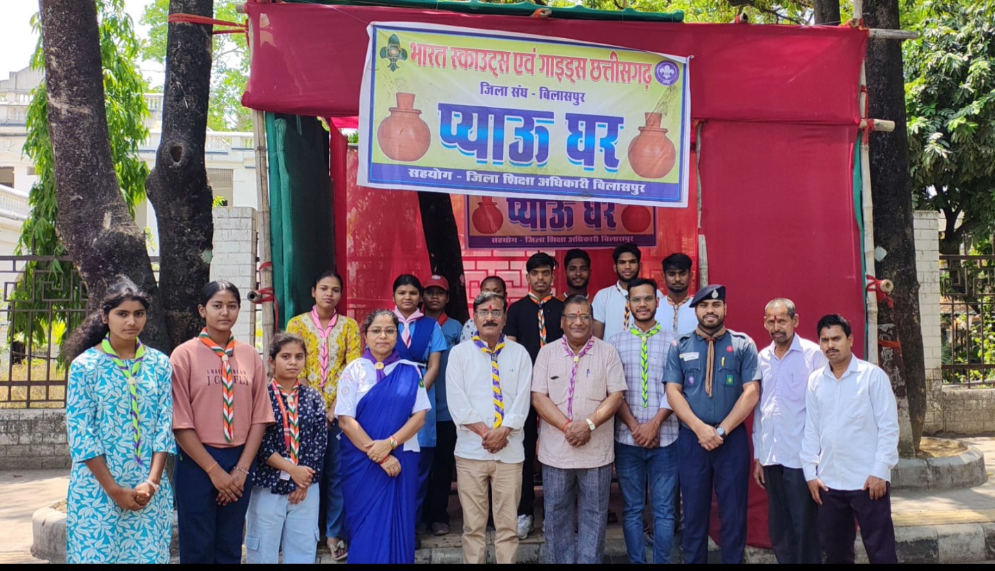 प्याऊ घर में सेवा देकर डॉ. सोमनाथ ने मनाया जन्मदिन