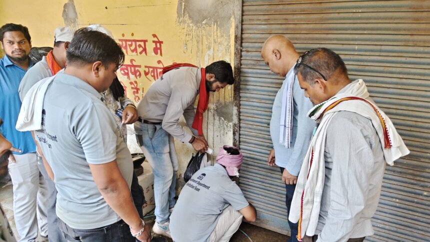 तोरवा में शकुंतला बर्फ फैक्ट्री सील, जूस-आइसक्रीम दुकानों में सप्लाई हो रही थी नॉन-एडिबल बर्फ