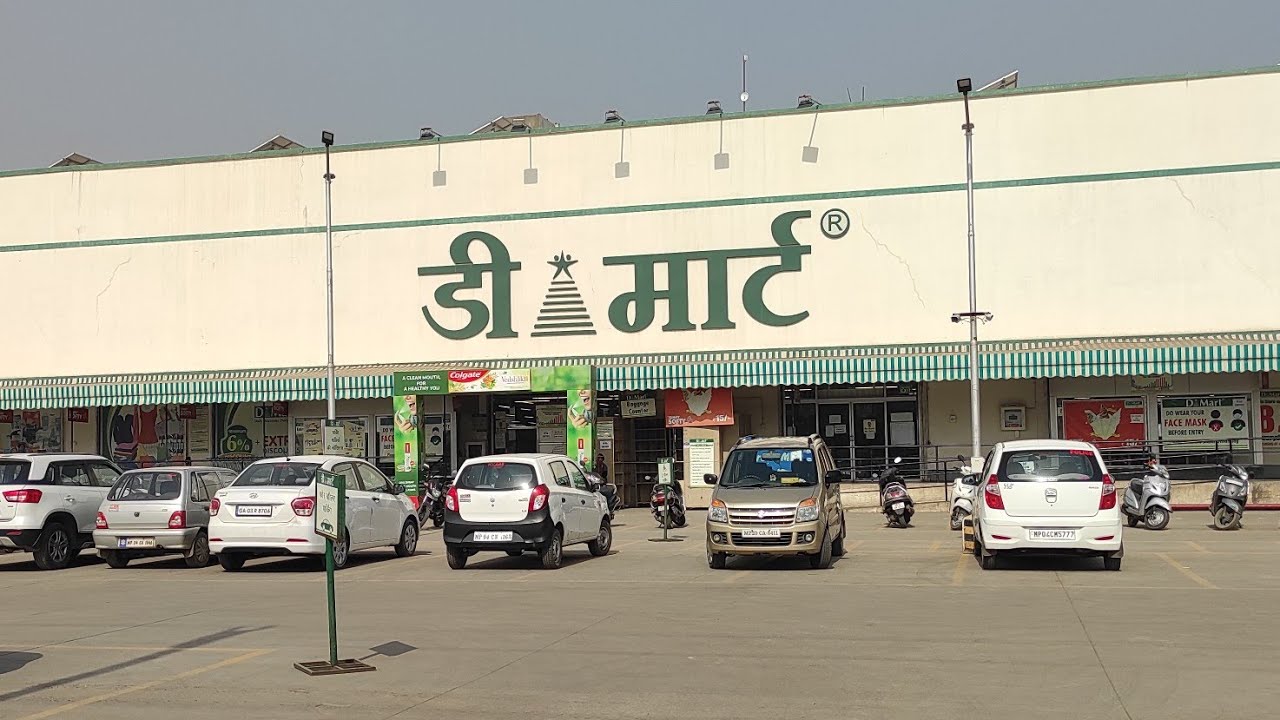 डी-मार्ट के बाहर ट्रैफिक अव्यवस्था, पुलिस ने बंद कराया एक्जिट गेटस्थायी समाधान तक पीछे से गेट खोलने और वालेंटियर्स तैनात करने के निर्देश