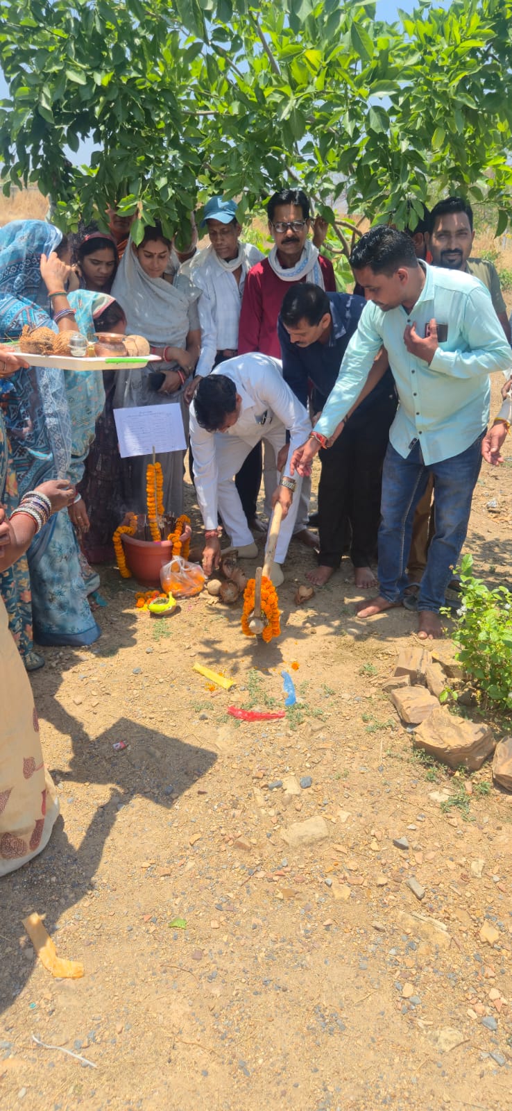 ग्राम पंचायत कौड़िया में विकास कार्यों का भूमि पूजन, ग्रामीणों में उत्साह