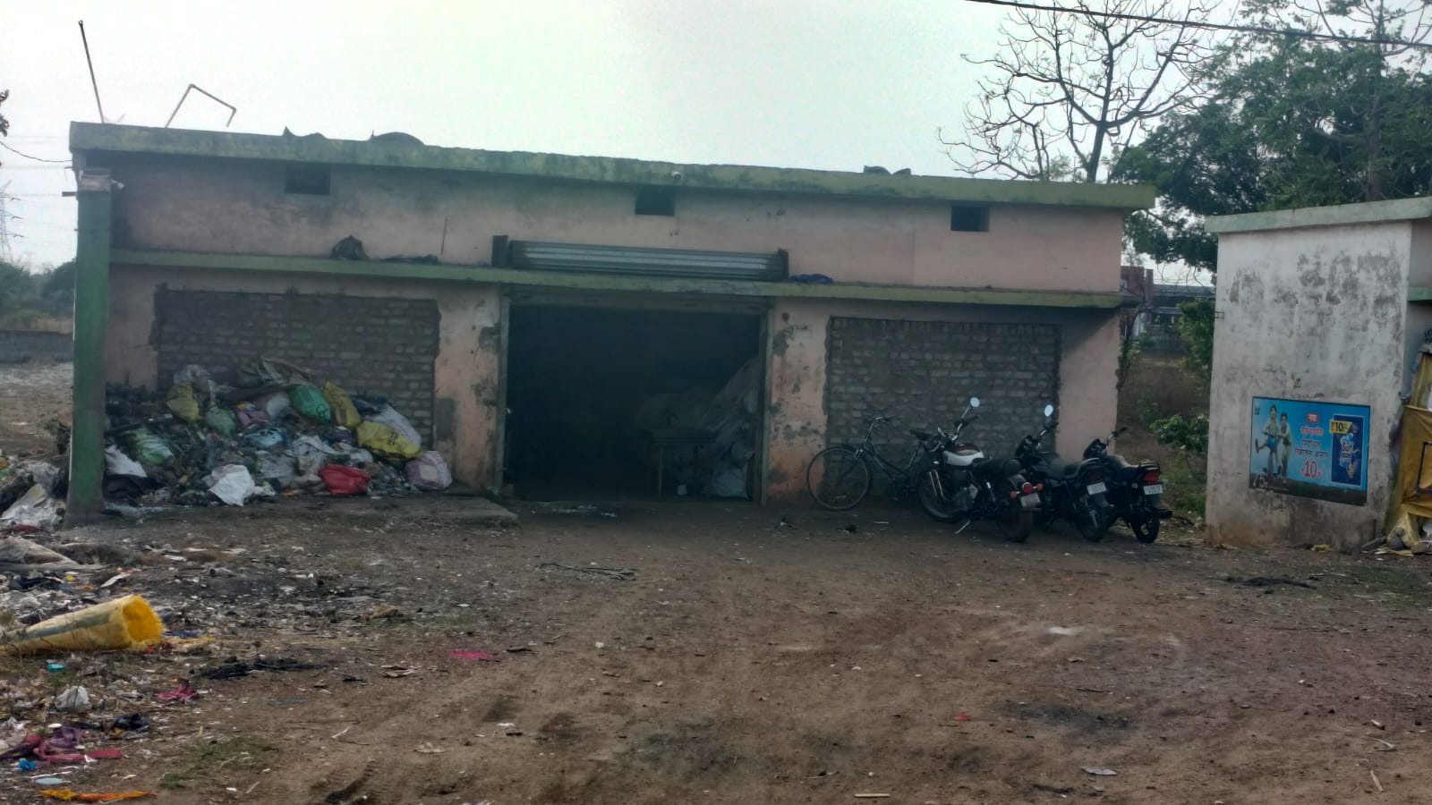 कोनी पुलिस के कथित संरक्षण में चल रही अवैध कबाड़ की दुकानें, कार्रवाई न होने से सवालों के घेरे में