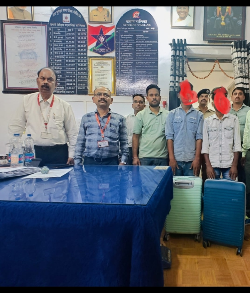 दक्षिण पूर्व मध्य रेलवे, रेल सुरक्षा बल नागपुर मंडल द्वारा “ऑपरेशन नार्कोस” के तहत बड़ी कार्रवाई, दो अलग-अलग मामलों में 04 अंतर्राज्यीय गांजा तस्कर गिरफ्तार, 34 लाख रुपये से अधिक मूल्य का गांजा बरामद