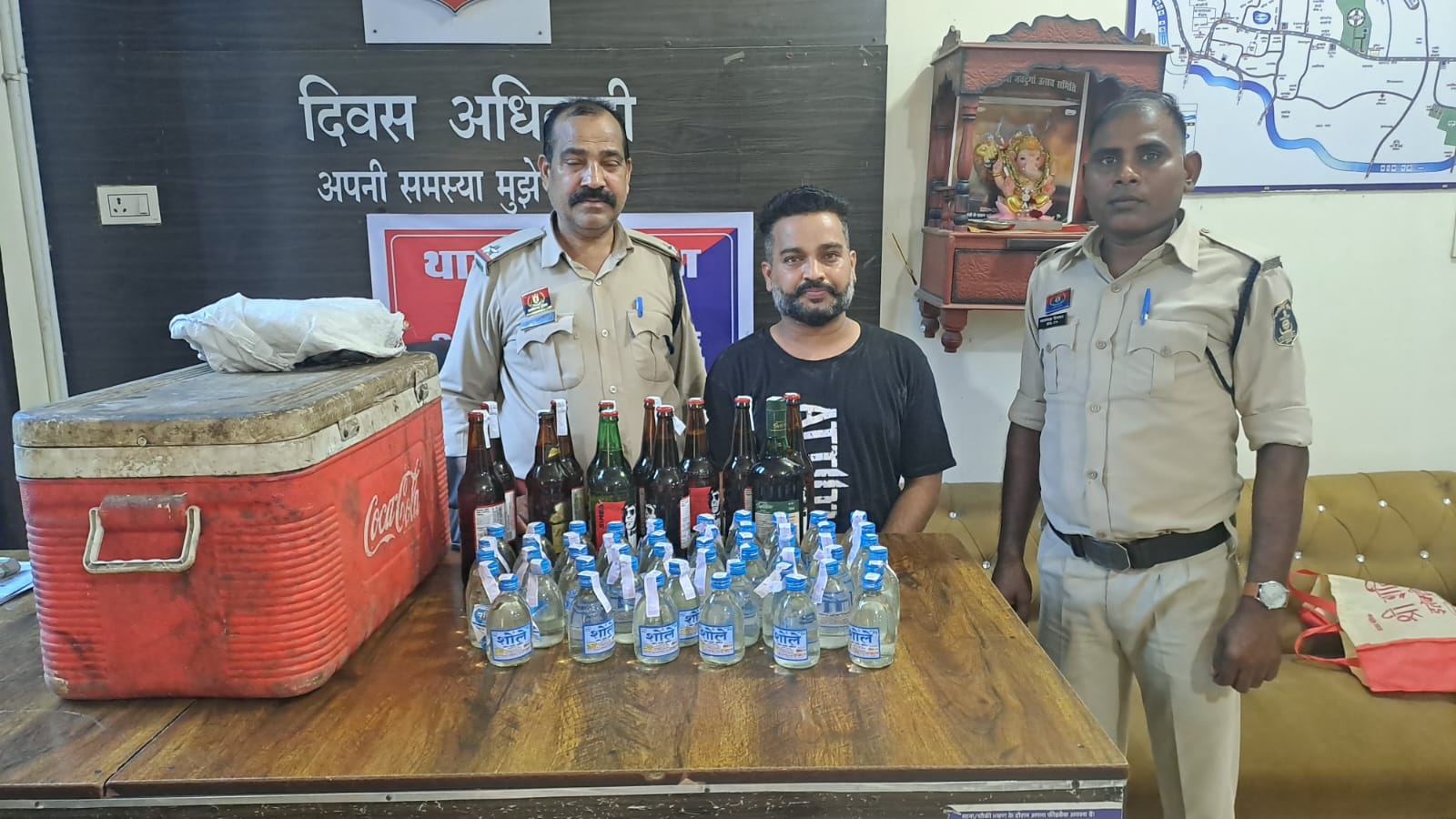 जायसवाल ढाबा पर सरकंडा पुलिस की रेड, भारी मात्रा में अवैध शराब जब्त