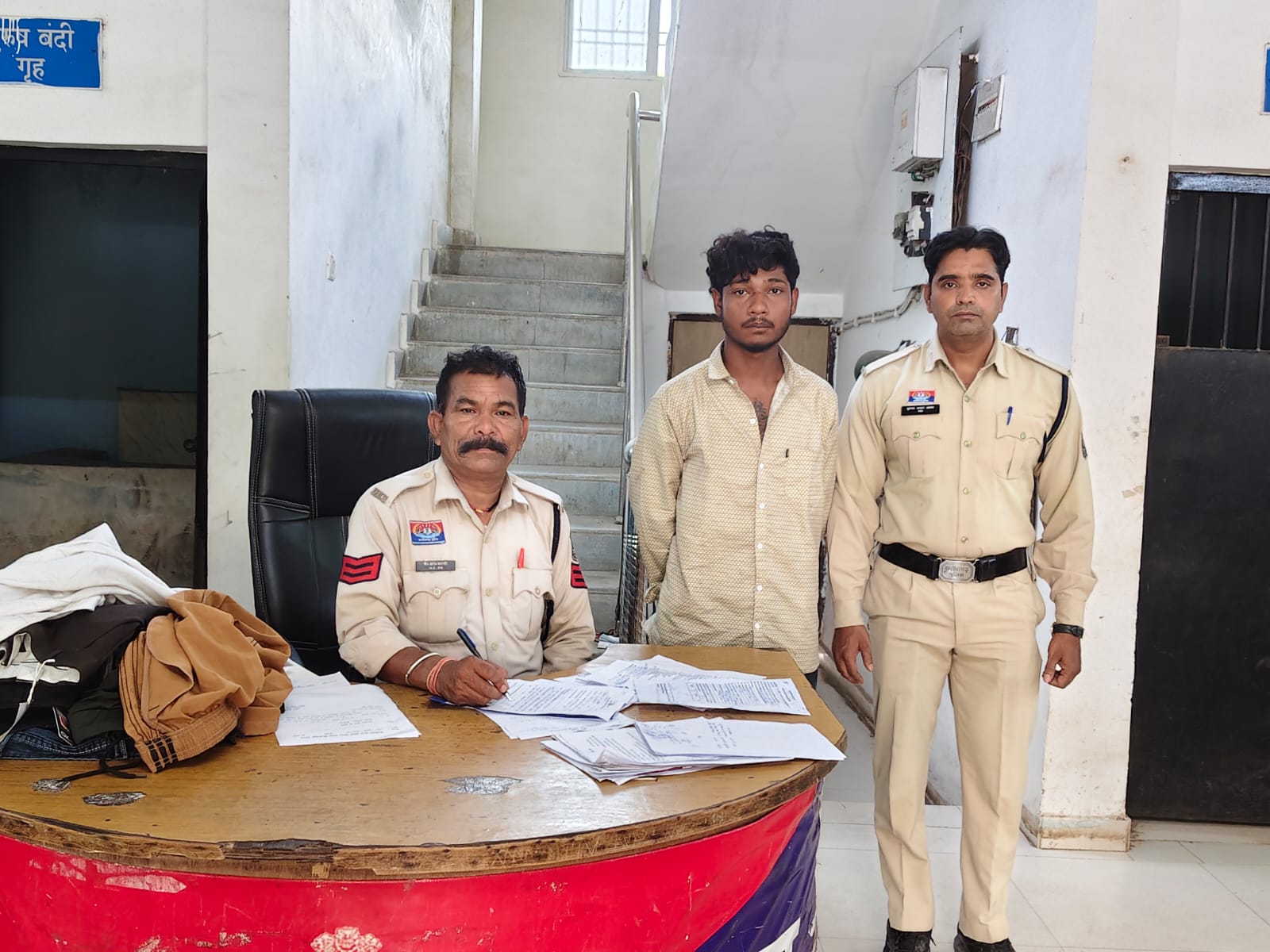 शातिर चोर तोरवा पुलिस के हत्थे चढ़ा, हरियाणा-दमन में बदल रहा था ठिकाना