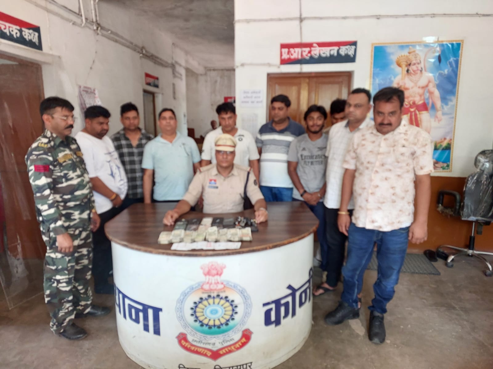 गतोरी के फार्म हाउस में जुए पर पुलिस की बड़ी रेड, फार्म मालिक समेत 8 गिरफ्तार
