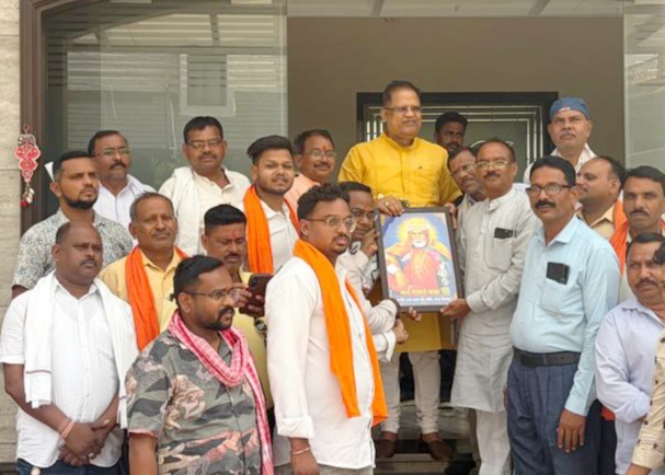 कन्नौजे रजक समाज सेवा समिति बिलासपुर संभाग के प्रतिनिधि मंडल ने की शहर विधायक अमर अग्रवाल से सौजन्य भेंट