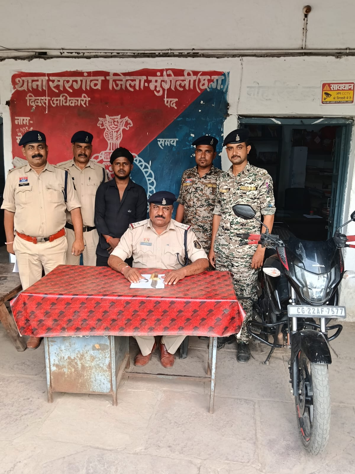 सार्वजनिक स्थान पर चाकूबाजी करने वाला आरोपी गिरफ्तार, जेल भेजा गया