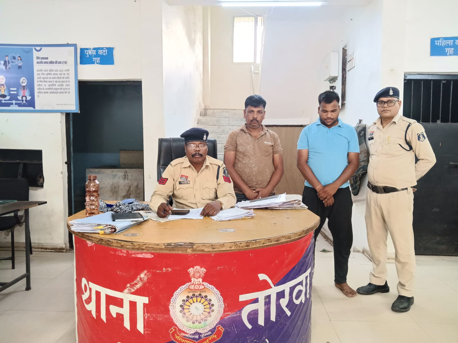 मोटरसाइकिल हटाने के विवाद में जानलेवा हमला, दो आरोपी गिरफ्तार