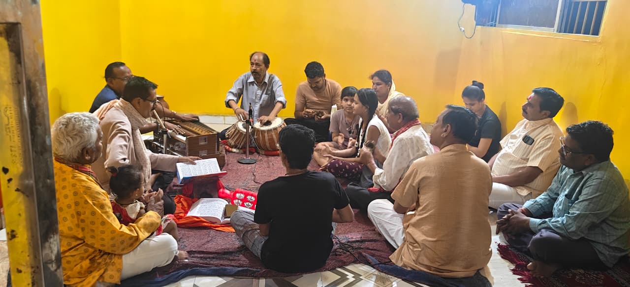 नौतपा में भीषण गर्मी पर भगवान नृसिंह नाथ मंदिर में भव्य मानस पाठ, भजन प्रसाद भंडारे का आयोजन संपन्न