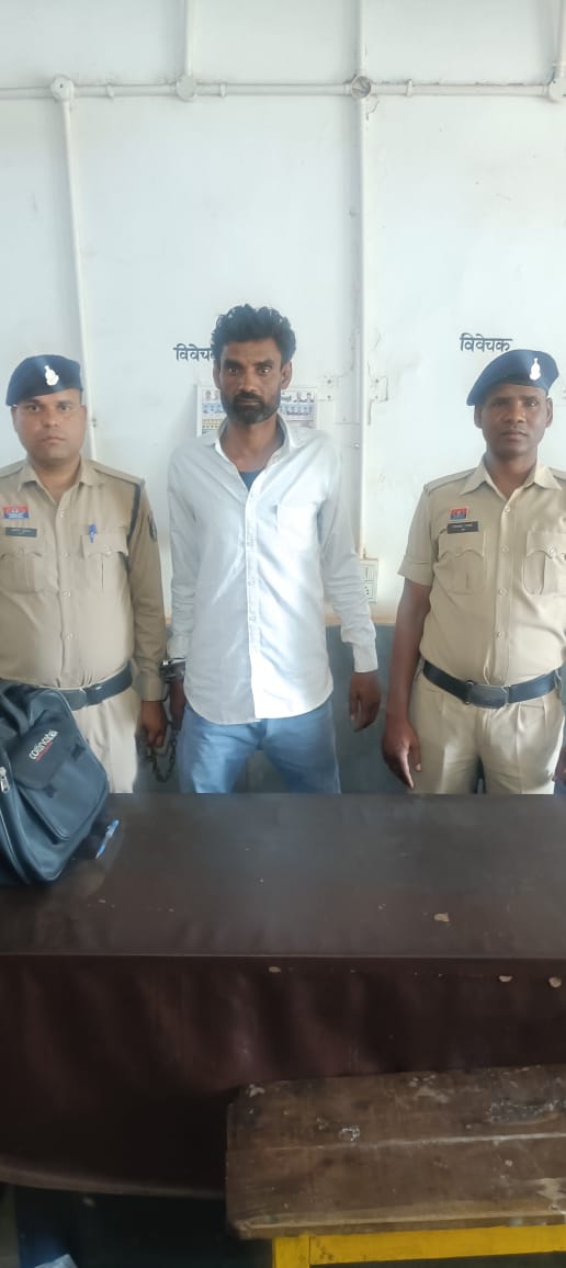 घर खाली करने के दबाव और धमकियों से परेशान व्यक्ति ने खाया जहर, मौत के बाद पड़ोसी गिरफ्तार
