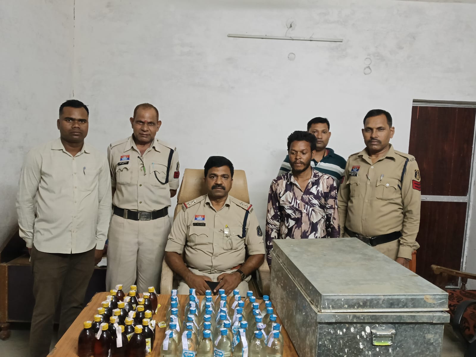बिलासपुर पुलिस का अवैध शराब कारोबार पर प्रहार, दो आरोपियों से 18.96 लीटर शराब जब्त