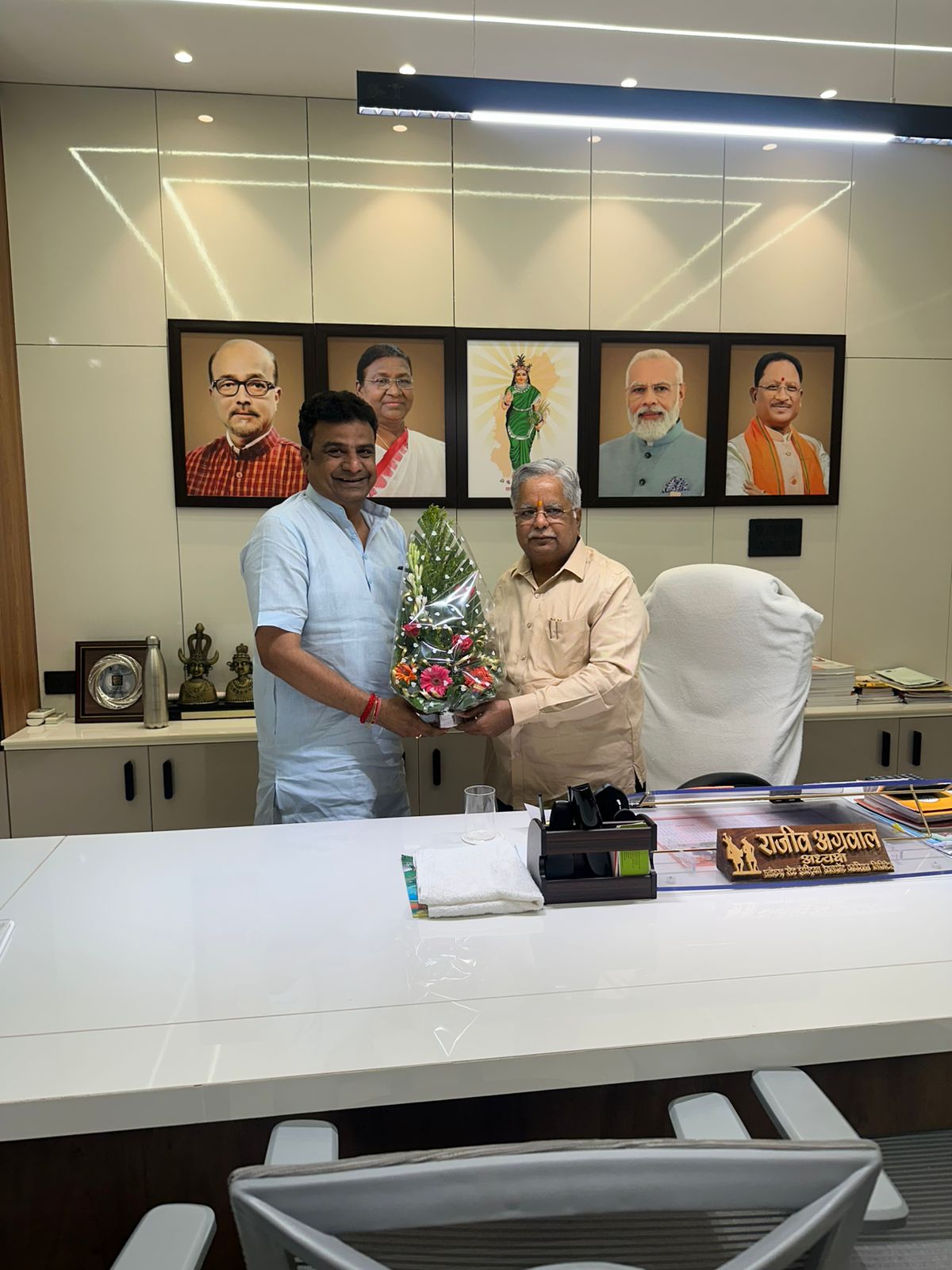 CSIDC अध्यक्ष राजीव अग्रवाल होंगे बिलासपुर ‘सराफा महा सम्मेलन’ के मुख्य अतिथि; ज्वैलरी पार्क की मिली स्वीकृति,छत्तीसगढ़ सराफा उद्योग में स्वर्णिम अध्याय: ‘ज्वैलरी पार्क’ को हरी झंडी, भूमि आवंटन की प्रक्रिया जल्द