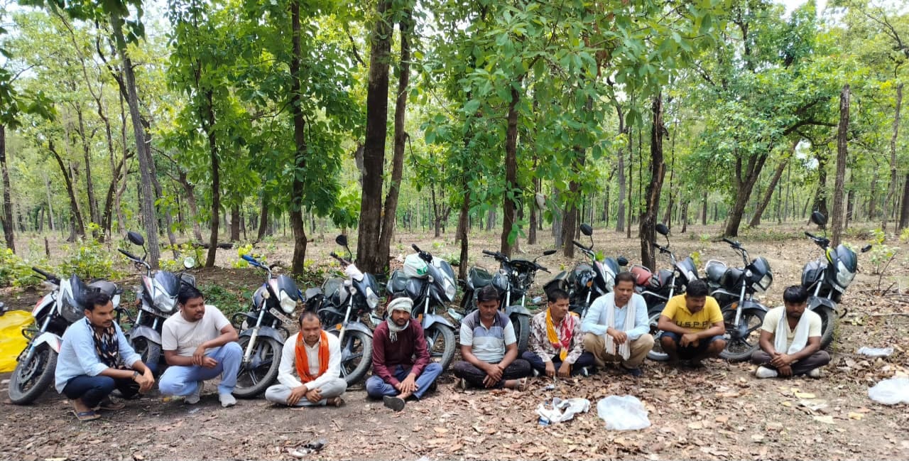 खुड़िया जंगल में जुए पर पुलिस की बड़ी कार्रवाई, 9 जुआरी गिरफ्तार