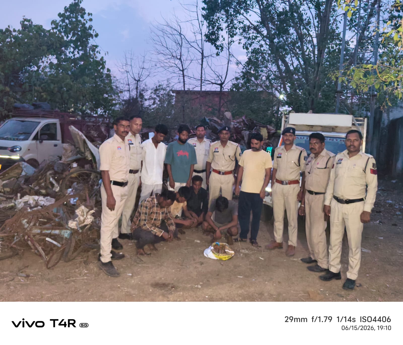 ऑपरेशन प्रहार: बिल्हा में रेलवे का चोरी का कबाड़ बरामद, 14.25 लाख की संपत्ति जब्त