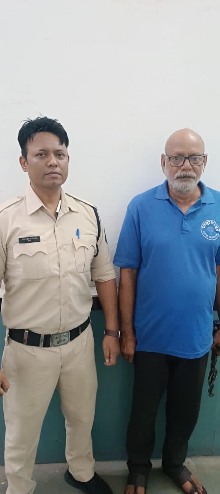 चमत्कार से अमीर बनाने का झांसा देकर ढाई लाख की ठगी करने वाला एक आरोपी दुर्ग से गिरफ्तार, हैदर अली अंसारी ने खुद को बताया था अयोध्या का पंडित