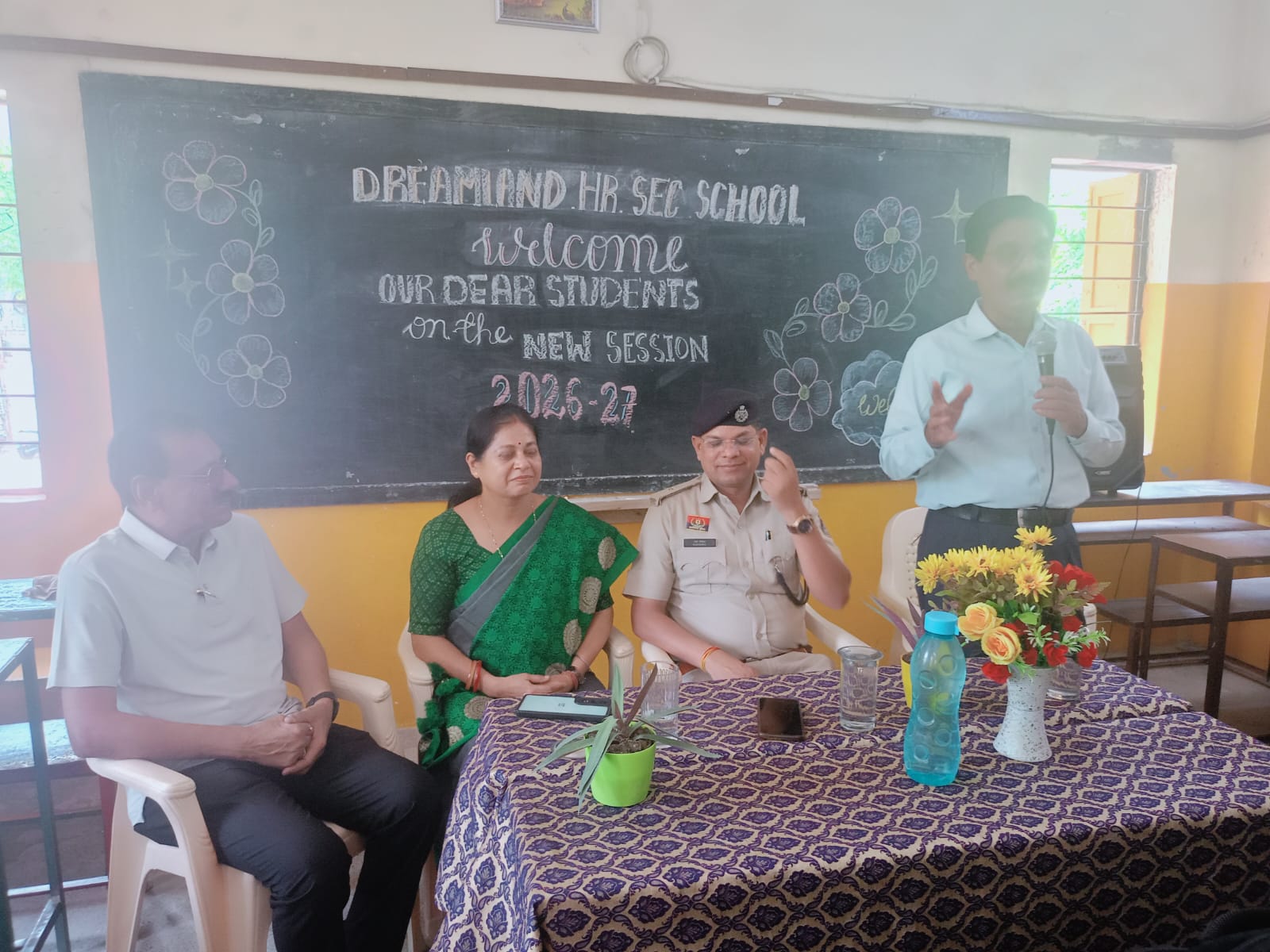 नए सत्र के पहले दिन शुरू हुई ‘यातायात की पाठशाला’, छात्र बने सड़क सुरक्षा के ब्रांड एंबेसडर